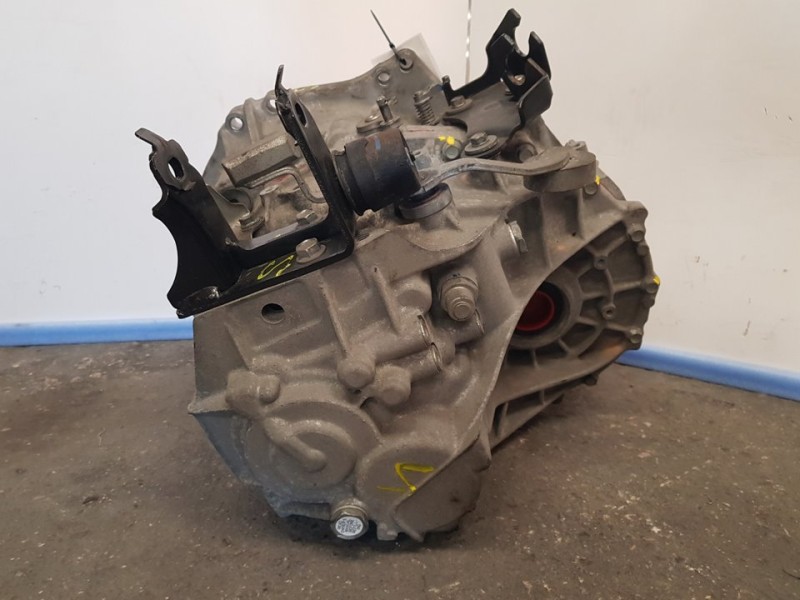 Recambio de caja cambios para toyota auris edition referencia OEM IAM 12EPP 307411504143 6 VELOCIDADES