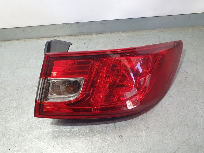 Recambio de piloto trasero derecho para renault clio iv expression referencia OEM IAM 265502631R  EXTERIOR ROZADO