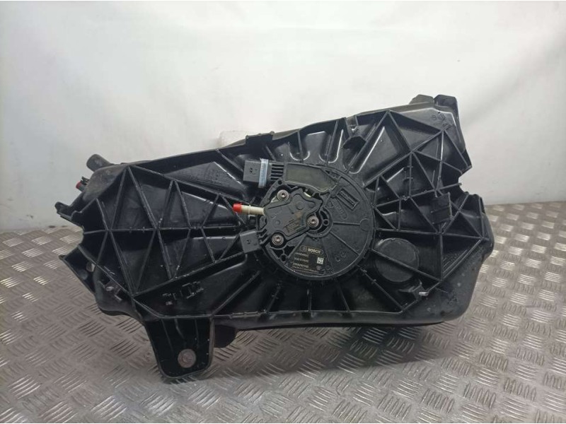 Recambio de deposito adblue para volkswagen golf vii lim. (bq1) advance referencia OEM IAM 5Q0131877G  