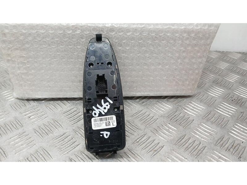 Recambio de mando elevalunas delantero izquierdo para bmw serie 3 lim. (f30) 320 d referencia OEM IAM 728383206 C/ MANDO RETROVI