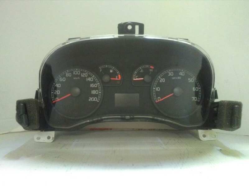 Recambio de cuadro instrumentos para fiat punto berlina (188) 1.2 cat referencia OEM IAM 46833368 503000460300 