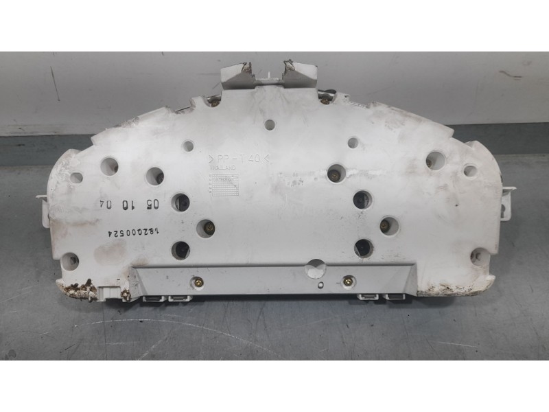 Recambio de cuadro instrumentos para volvo s40 berlina 2.0 d momentum referencia OEM IAM 30710071  