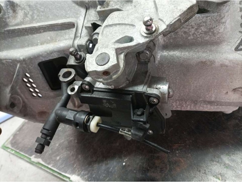 Recambio de caja cambios para citroën c4 lim. seduction referencia OEM IAM 20EA08 1312896 6VELOCIDADES