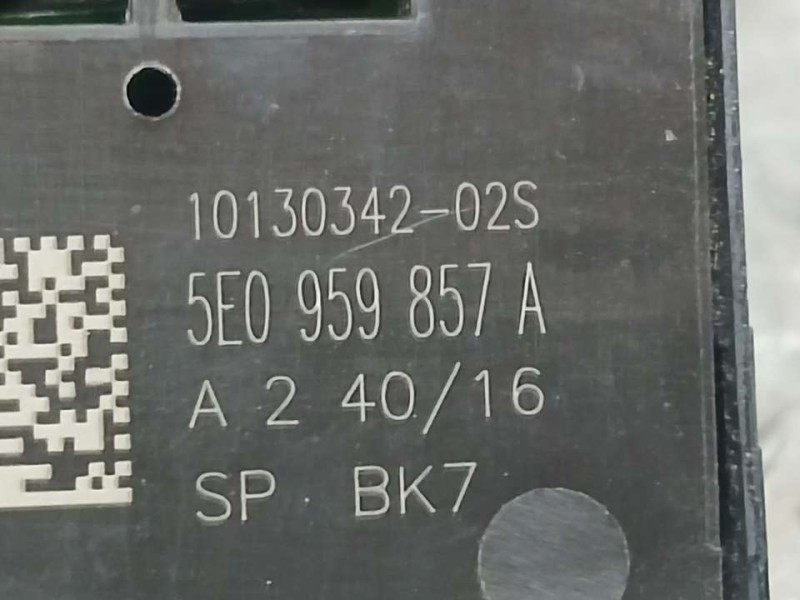 Recambio de mando elevalunas delantero izquierdo para skoda octavia combi (5e5) active referencia OEM IAM 5E0959857A 10303742 