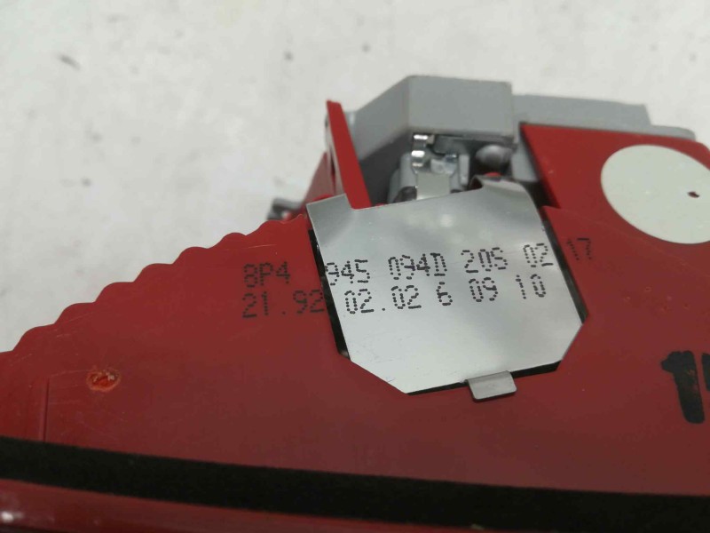 Recambio de piloto trasero derecho para audi a3 (8p) referencia OEM IAM 8P0945094D  INTERIOR