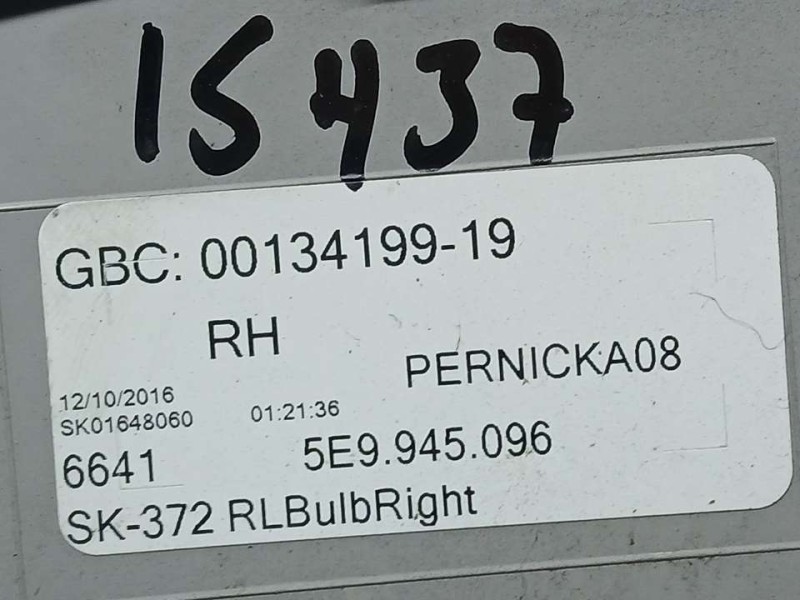 Recambio de piloto trasero derecho para skoda octavia combi (5e5) active referencia OEM IAM 5E9945096 00134199 ROZADO