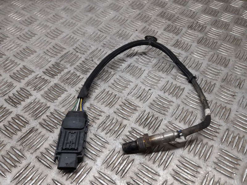 Recambio de sonda lambda para citroën c4 space tourer blue hdi 130 referencia OEM IAM 9816276480 0281006851 BOSCH