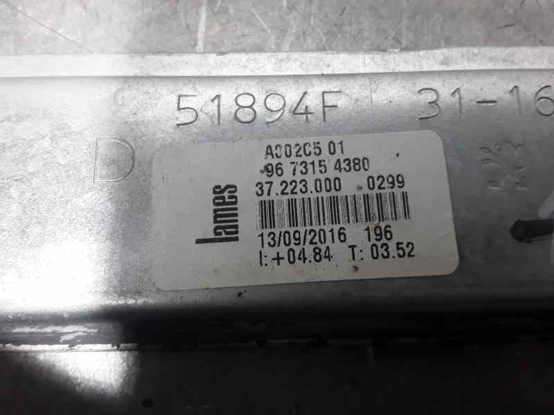 Recambio de elevalunas delantero derecho para peugeot 208 style referencia OEM IAM 9673154380 2 PINS ELECTRICO