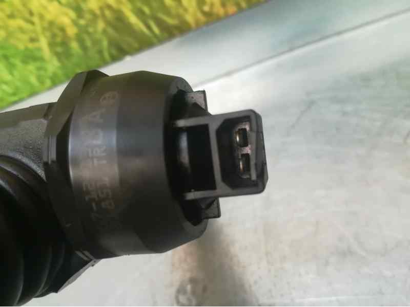 Recambio de inyector para volkswagen golf v berlina (1k1) 1.9 tdi referencia OEM IAM 0414720215 038130073AG BOSCH