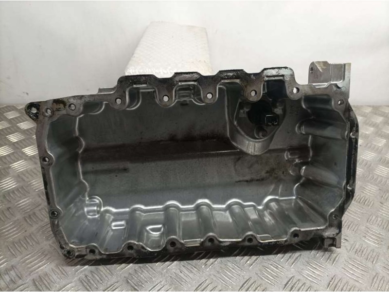 Recambio de carter para seat leon st (5f8) 1.6 tdi referencia OEM IAM 04L103603C  