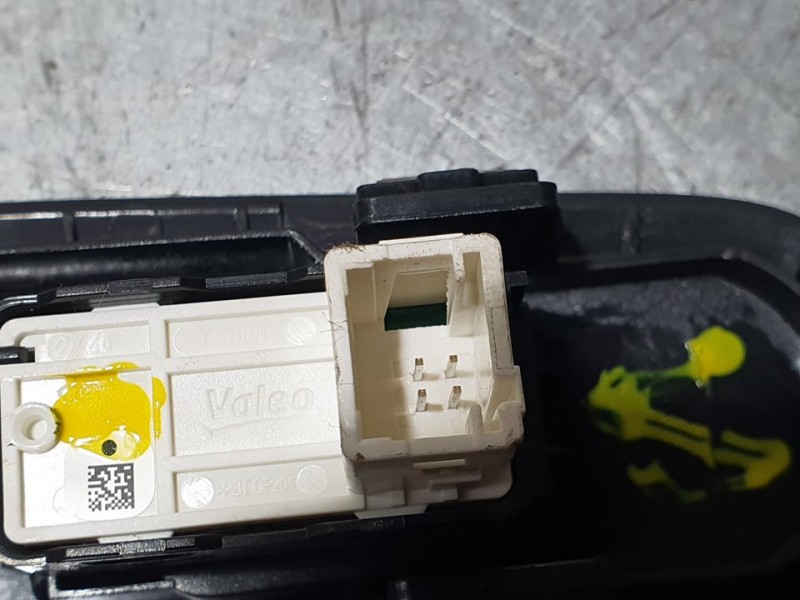 Recambio de mando elevalunas delantero derecho para peugeot 308 sw allure referencia OEM IAM 96762292ZD  