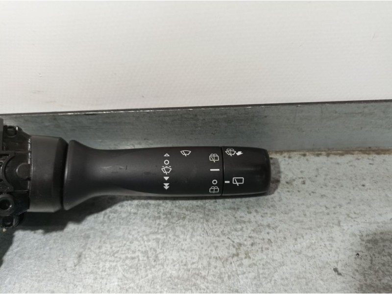 Recambio de mando limpia para toyota iq básico referencia OEM IAM 8465252201  