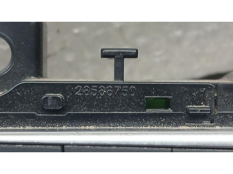 Recambio de mando radio para opel grandland x design line referencia OEM IAM 28588750  