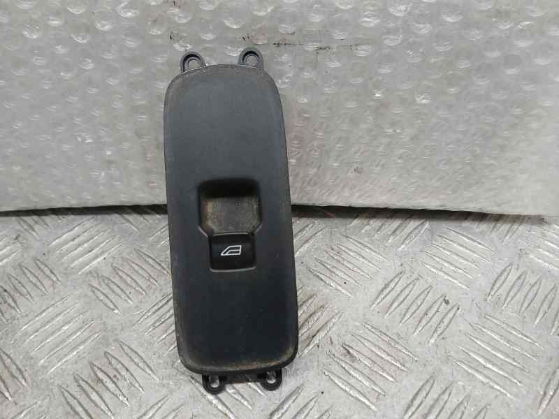 Recambio de mando elevalunas delantero derecho para volvo s40 berlina 2.0 d momentum referencia OEM IAM 30658448  