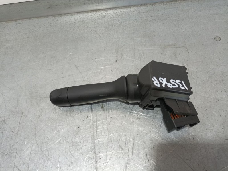 Recambio de mando limpia para toyota iq básico referencia OEM IAM 8465252201  