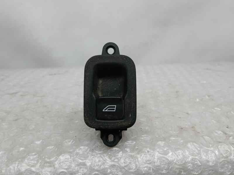 Recambio de mando elevalunas trasero derecho para volvo s40 berlina 2.0 d momentum referencia OEM IAM 30658449  