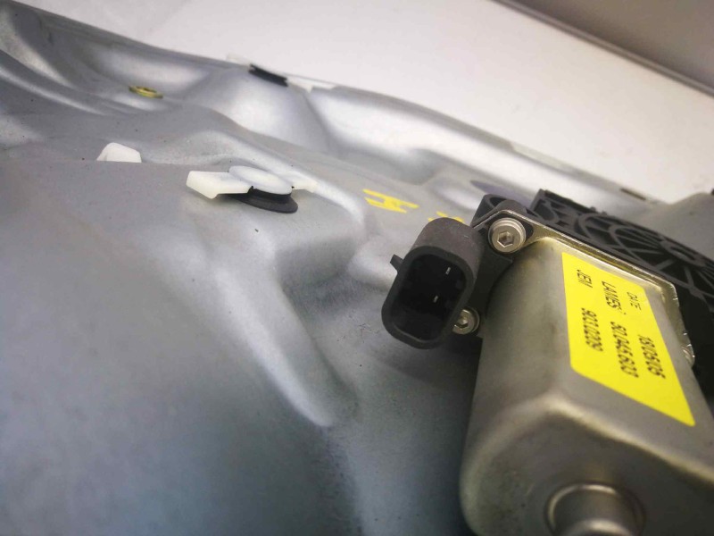 Recambio de elevalunas trasero izquierdo para lancia musa (184) 1.9 jtd oro referencia OEM IAM 50045603  2 PINS