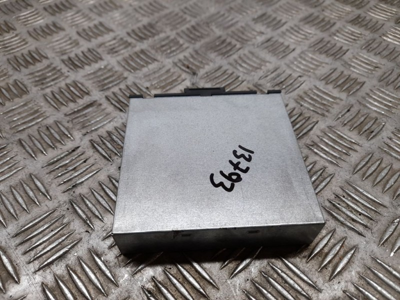 Recambio de modulo electronico para bmw serie 1 berlina (e81/e87) 118d referencia OEM IAM 912708802 8ES00947920 HELLA