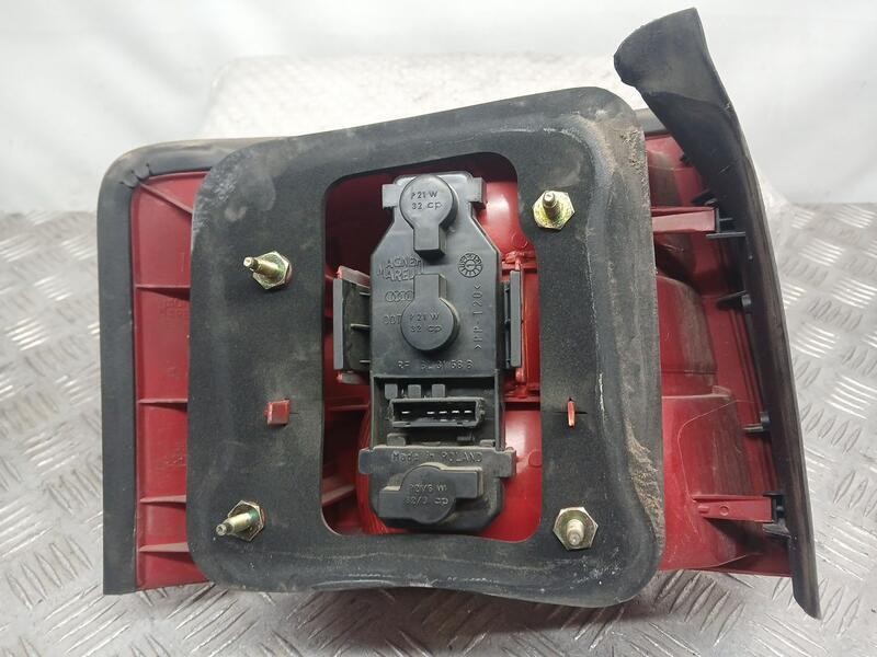 Recambio de piloto trasero derecho para audi a6 avant (4b5) allroad quattro referencia OEM IAM 4B9945096D  