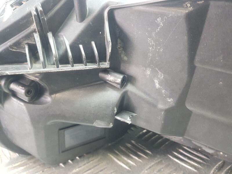 Recambio de faro derecho para peugeot 3008 ii suv (mc_, mr_, mj_, m4_) 1.5 bluehdi 130 referencia OEM IAM 9836230180 VALEO TOCAD