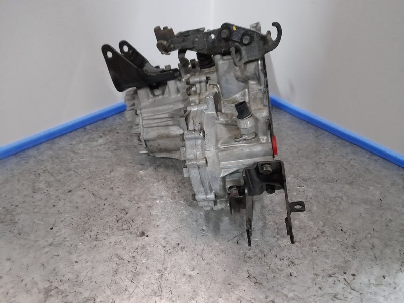 Recambio de caja cambios para hyundai coupe (gk) 1.6 fx referencia OEM IAM 4300028713  5VELOCIDADES