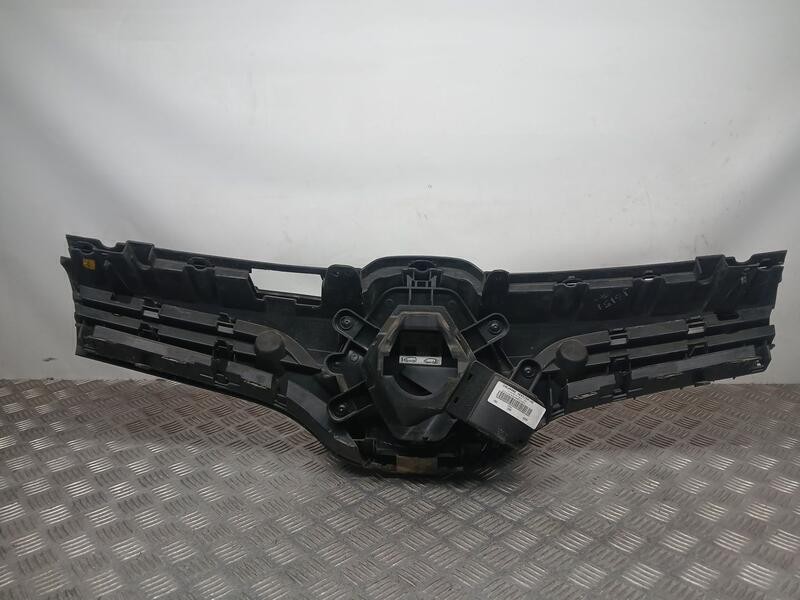 Recambio de rejilla delantera para renault kangoo express referencia OEM IAM 296504504R ROZADA 