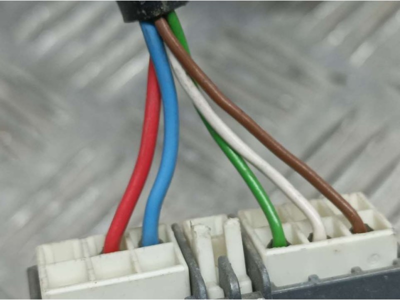 Recambio de retrovisor izquierdo para peugeot 406 berlina (s1/s2) srdt referencia OEM IAM 8149V3  ELECTRICO 5 CABLES