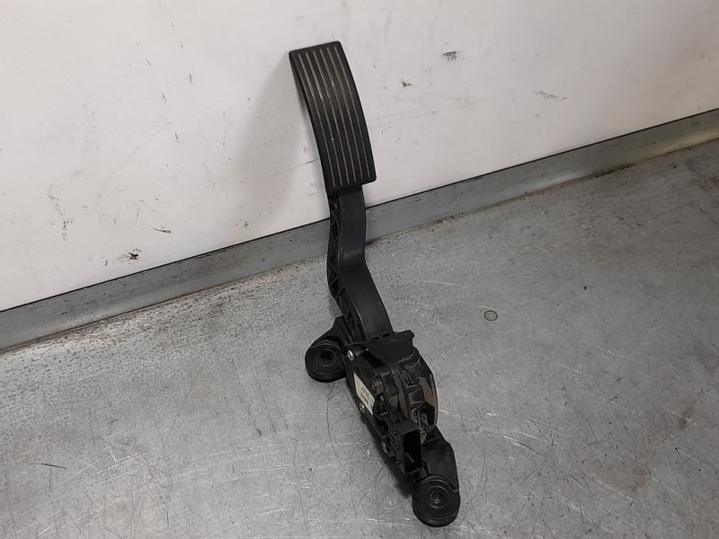 Recambio de potenciometro pedal para hyundai i20 classic referencia OEM IAM B9010  