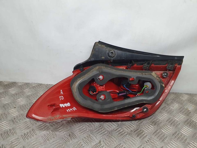 Recambio de piloto trasero derecho para opel mokka edition referencia OEM IAM SIN REF  