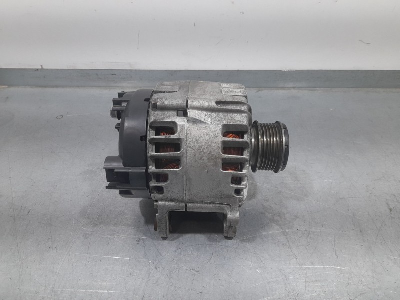 Recambio de alternador para audi a3 (8p) attration referencia OEM IAM 03L903023A TG14C031 VALEO