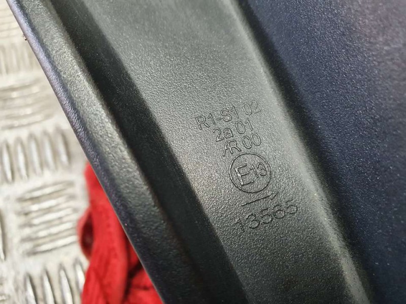 Recambio de piloto trasero derecho para opel mokka edition referencia OEM IAM SIN REF  