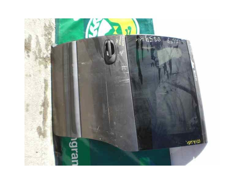 Recambio de puerta lateral corredera izquierda para chrysler voyager (rg) 3.3 lx referencia OEM IAM   