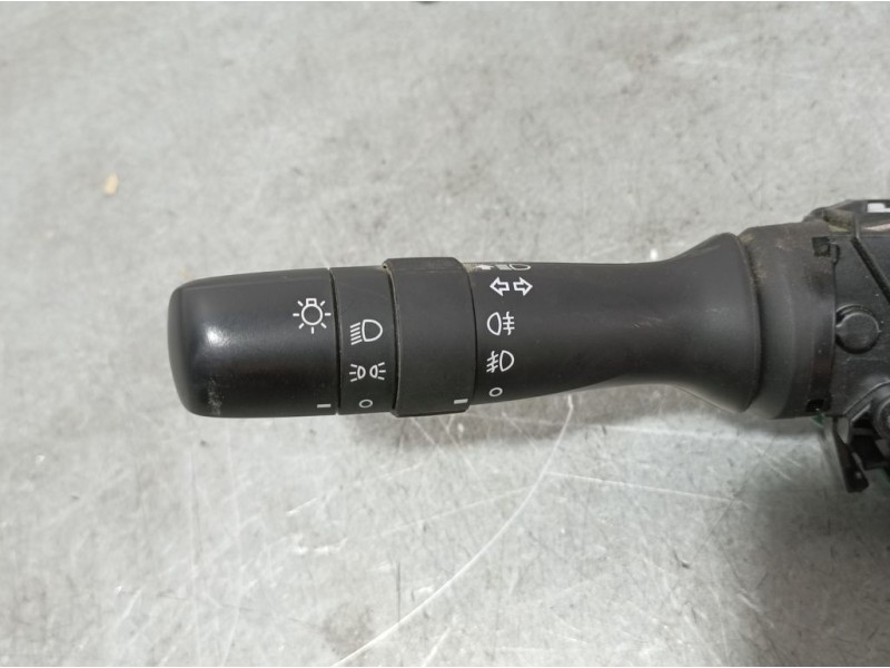 Recambio de mando luces para toyota yaris active referencia OEM IAM 841400D300  