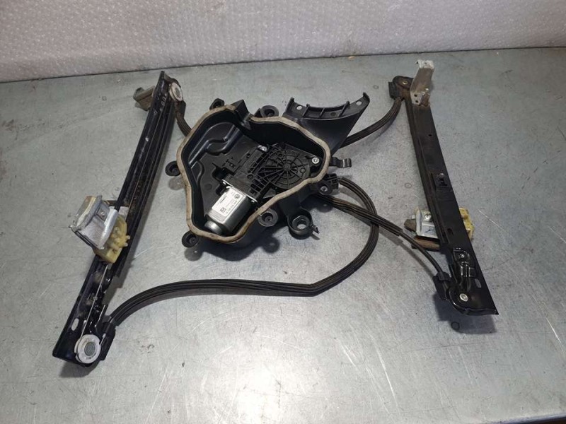 Recambio de elevalunas delantero izquierdo para seat ibiza st (6j8) style itech referencia OEM IAM 6J4837401E 120736GR04 ARVIN M