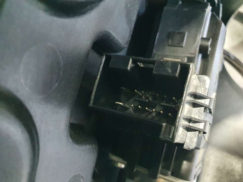 Recambio de elevalunas delantero izquierdo para seat ibiza st (6j8) style itech referencia OEM IAM 6J4837401E 120736GR04 ARVIN M