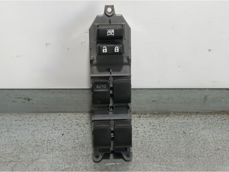 Recambio de mando elevalunas delantero izquierdo para toyota yaris active referencia OEM IAM 0881M9D  
