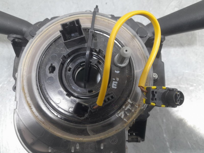 Recambio de mando luces y limpia para kia carens i monospace (fc, fj) 2.0 crdi referencia OEM IAM 5UV85TRMAC 28584949 