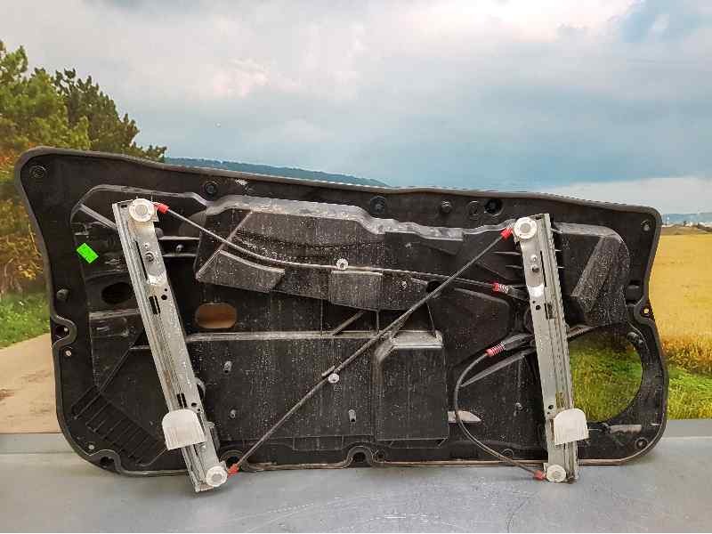 Recambio de elevalunas delantero derecho para ford fiesta (cb1) ghia referencia OEM IAM 8A61B045H16AG 2 PINS ELECTRICO