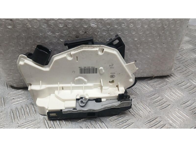 Recambio de cerradura puerta trasera derecha para volkswagen tiguan (5n2) blue motion tig referencia OEM IAM 5N0839016J  