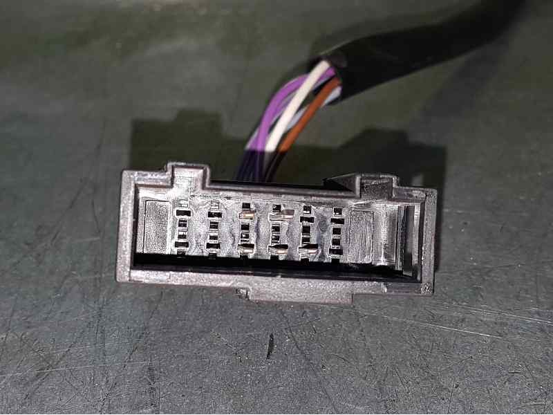 Recambio de retrovisor derecho para volkswagen bora berlina (1j2) conceptline referencia OEM IAM  5 PINS ELECTRICO