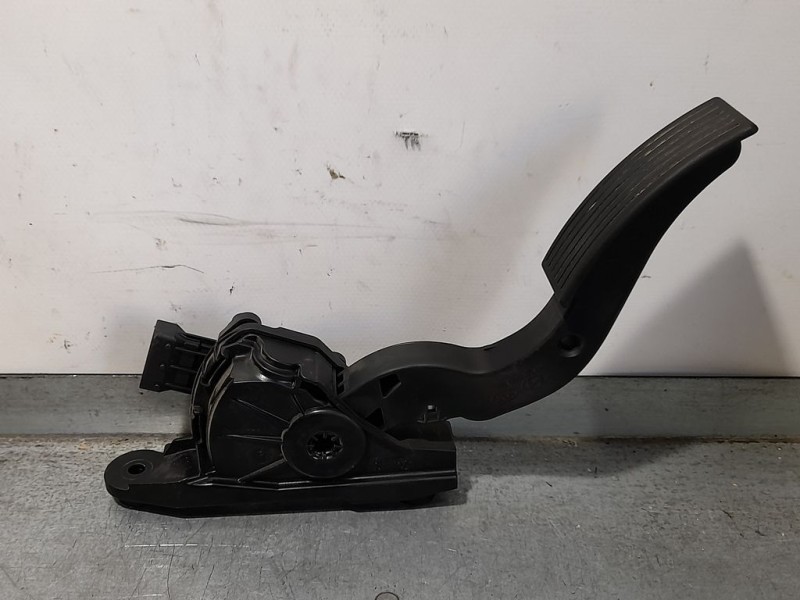 Recambio de potenciometro pedal para hyundai i20 classic referencia OEM IAM B9010  