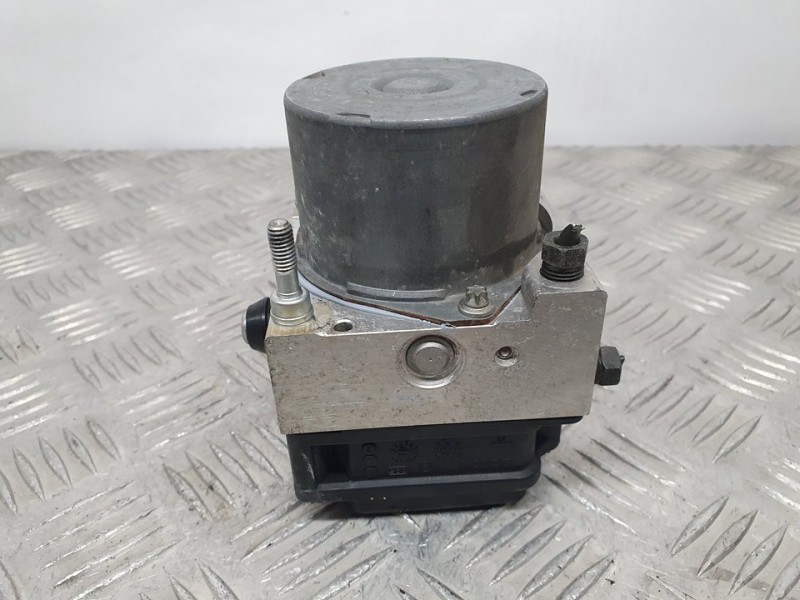 Recambio de abs para toyota aygo (kgb/wnb) blue referencia OEM IAM 445100H010 0265231579 BOSCH