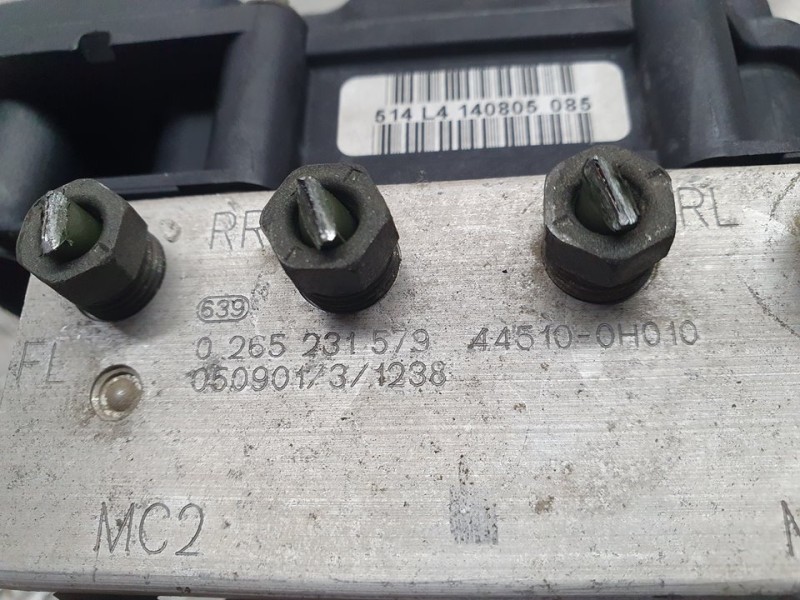 Recambio de abs para toyota aygo (kgb/wnb) blue referencia OEM IAM 445100H010 0265231579 BOSCH