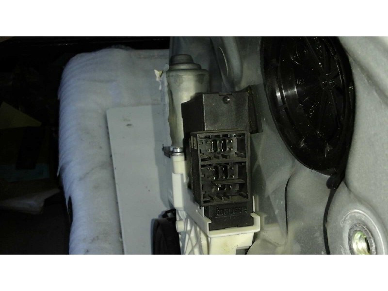 Recambio de elevalunas delantero derecho para seat cordoba berlina (6l2) 1.9 tdi referencia OEM IAM  14 PINS ELECTRICO