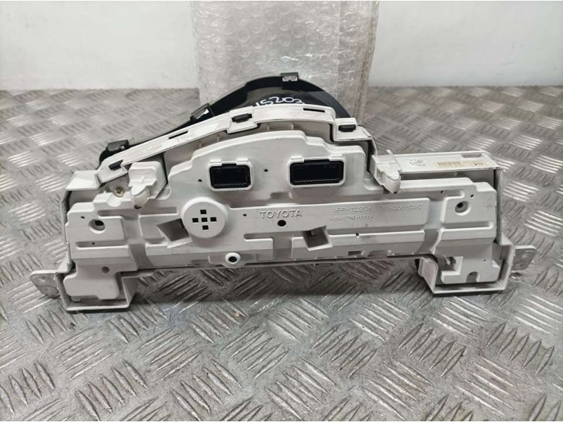 Recambio de cuadro instrumentos para toyota iq básico referencia OEM IAM 8380074040D 20090624155238 