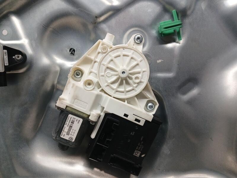 Recambio de elevalunas delantero izquierdo para volkswagen tiguan (5n2) blue motion tig referencia OEM IAM 5N0837755 974927105 E