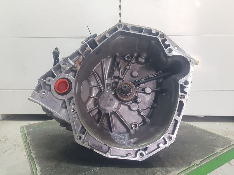 Recambio de caja cambios para renault express van referencia OEM IAM TL4382 S003860 6 VELOCIDADES