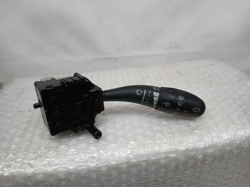 Recambio de mando limpia para hyundai i30cw comfort referencia OEM IAM 934202R010  