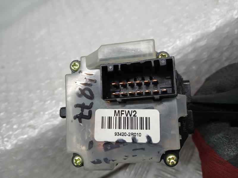 Recambio de mando limpia para hyundai i30cw comfort referencia OEM IAM 934202R010  