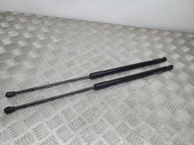 Recambio de amortiguadores maletero / porton para seat leon (kl1) style referencia OEM IAM 5FA827550B  